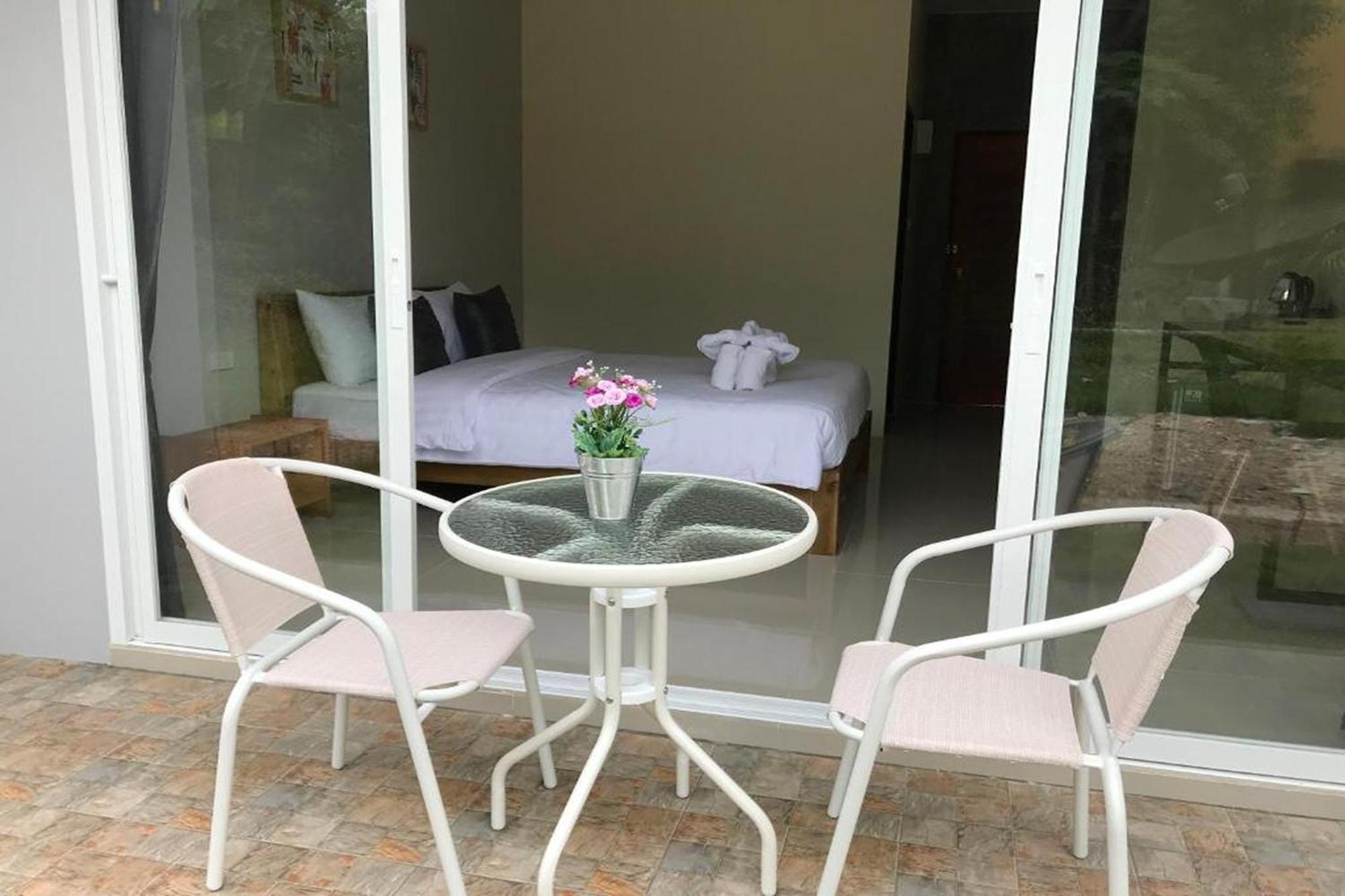 Snooze Inn Phuket - Free Shuttle To Bang Rong Pier Pa Khlok エクステリア 写真